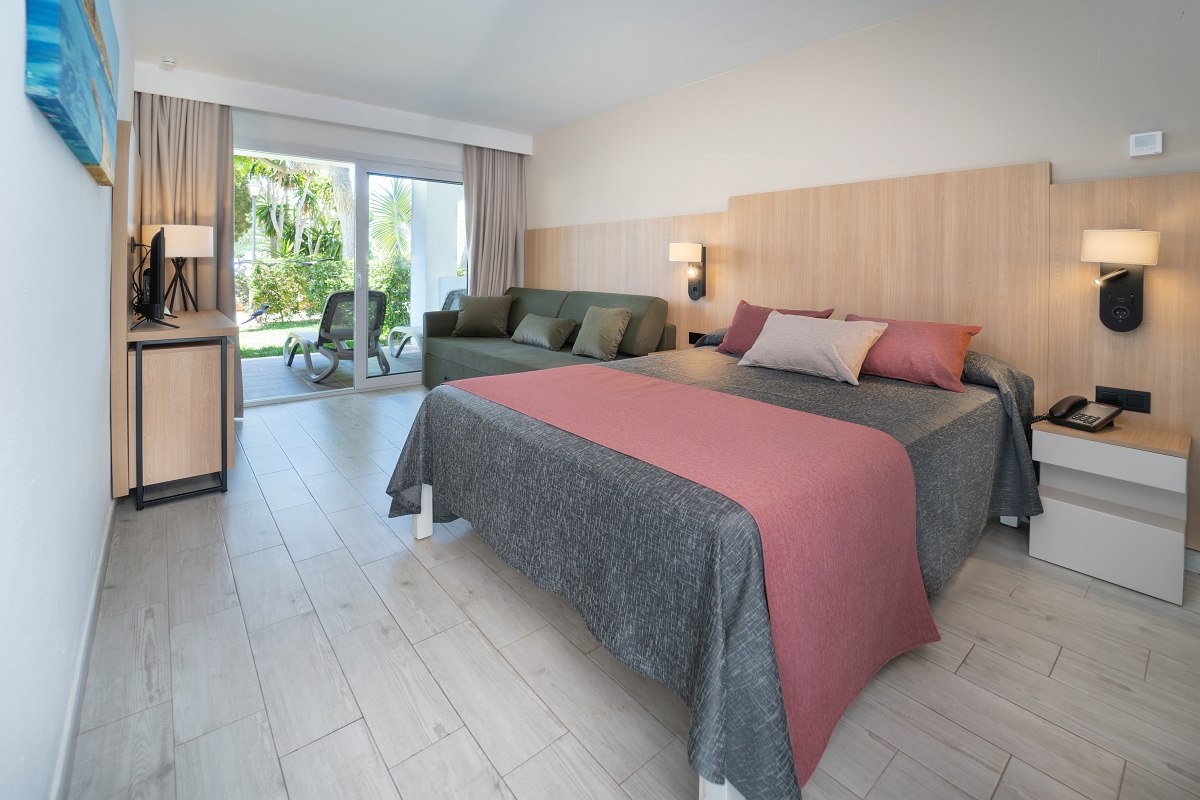 Superior double room at Calimera Fido Gardens